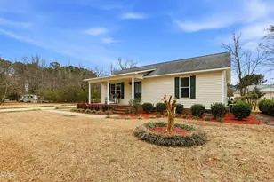 525 W Edwards St, Princeton, NC 27569 - Photo 2