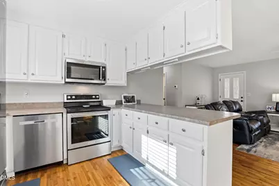 525 W Edwards Street, Princeton, NC 27569 - Photo 12