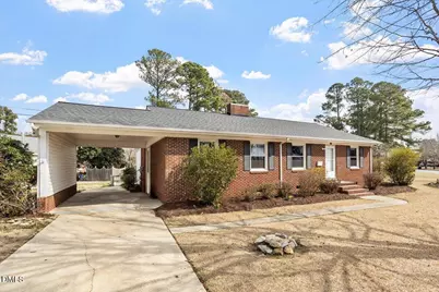 606 W Harnett Street, Benson, NC 27504 - Photo 1