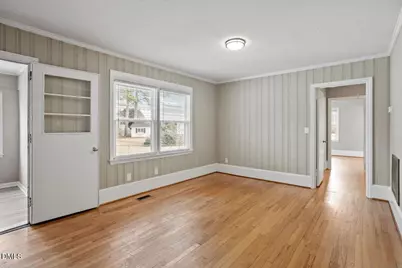 606 W Harnett Street, Benson, NC 27504 - Photo 14