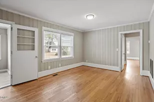 606 W Harnett St, Benson, NC 27504 - Photo 14