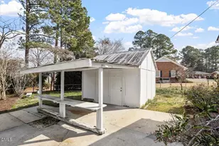 606 W Harnett St, Benson, NC 27504 - Photo 26