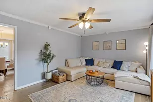 204 Charles St, Clayton, NC 27520 - Photo 2