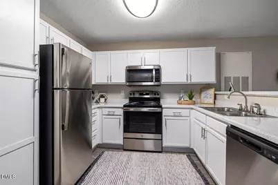 215 William Penn Plaza #1br Renovated, Durham, NC 27704 - Photo 4