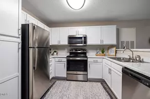 215 William Penn Plaza, Durham, NC 27704 - Photo 4