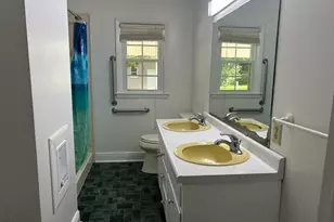 111 Colonial Dr, Clinton, NC 28328 - Photo 14