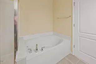 210 Chateau Pl, Chapel Hill, NC 27516 - Photo 28