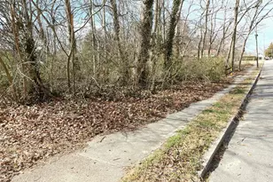 375 W Rockspring St, Henderson, NC 27536 - Photo 1