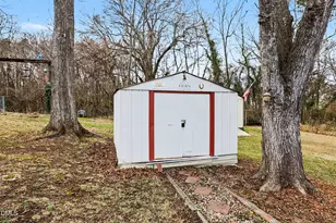 318 Lakeside Ave, Burlington, NC 27217 - Photo 24