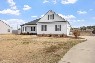 45 Braddock Dr, Lillington, NC 27546 - Photo 2