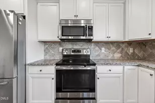 423 Planters Ridge Dr, Pikeville, NC 27863 - Photo 8