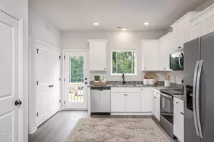 60 Seville Wy, Clayton, NC 27520 - Photo 4