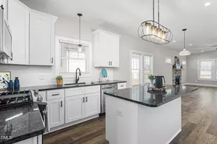 608 E Oakwood St, Mebane, NC 27302 - Photo 12