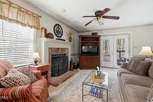 101 Hedgerow Ct, Cary, NC 27513 - Photo 4