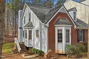 101 Hedgerow Ct, Cary, NC 27513 - Photo 2