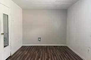 2123 Wiggins St, Burlington, NC 27215 - Photo 8