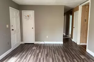 2123 Wiggins St, Burlington, NC 27215 - Photo 2