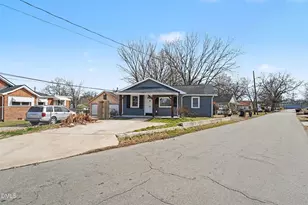 501 Apple St, Burlington, NC 27217 - Photo 6