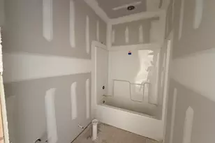 106 Tee Dr, Selma, NC 27576 - Photo 8