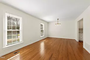 1001 Pebblebrook Dr, Raleigh, NC 27609 - Photo 12