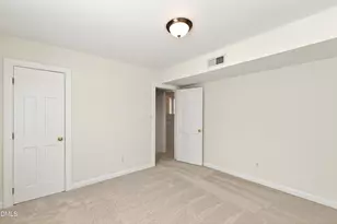 1001 Pebblebrook Dr, Raleigh, NC 27609 - Photo 28