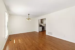 1001 Pebblebrook Dr, Raleigh, NC 27609 - Photo 14