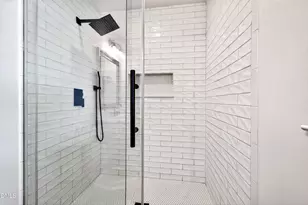 1001 Pebblebrook Dr, Raleigh, NC 27609 - Photo 32