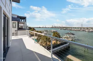 208 Radio Island Rd, Morehead City, NC 28557 - Photo 32