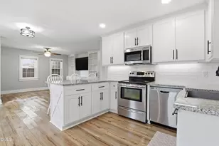 202 E North St, Fremont, NC 27830 - Photo 8