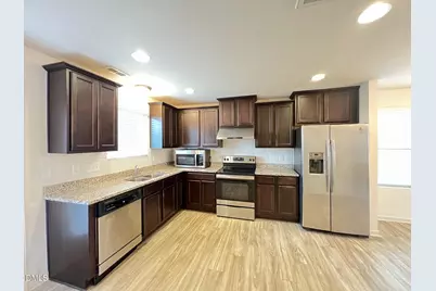 18 Rochambeau Court, Durham, NC 27704 - Photo 2