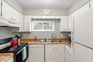 712 Godwin Ct, Raleigh, NC 27606 - Photo 4