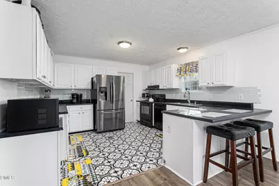 410 W Old Glencoe Road, Burlington, NC 27217 - Photo 8