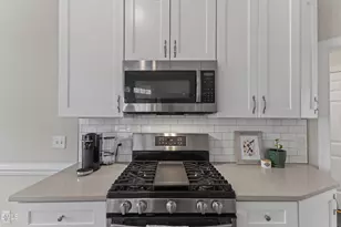 102 Flora Springs Dr, Cary, NC 27519 - Photo 16