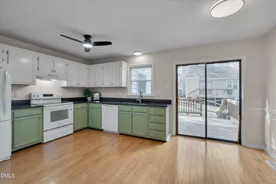 6528 Hearthstone Drive E, Raleigh, NC 27615 - Photo 10