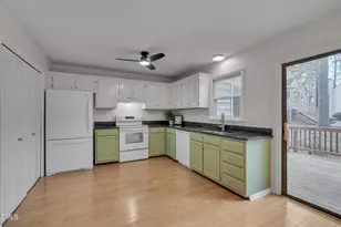 6528 Hearthstone Dr E, Raleigh, NC 27615 - Photo 12