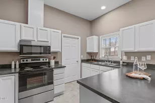 420 Johnson St, Garner, NC 27529 - Photo 16