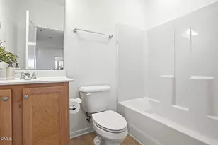 104 River Ledge Dr, Holly Springs, NC 27540 - Photo 32