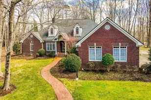 305 Sutherland Ct, Durham, NC 27712 - Photo 2