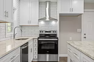 728 S Wakefield St, Zebulon, NC 27597 - Photo 8