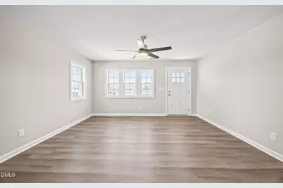 728 S Wakefield Street, Zebulon, NC 27597 - Photo 4