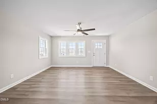 728 S Wakefield St, Zebulon, NC 27597 - Photo 4