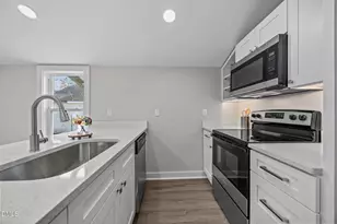 303 Graves St, Selma, NC 27576 - Photo 16