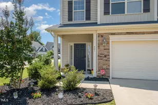 701 Laurel Spring Dr, Fuquay Varina, NC 27526 - Photo 2