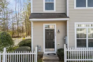 8621 Neuse Club Ln, Raleigh, NC 27616 - Photo 2