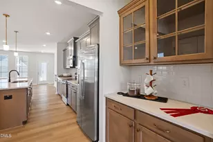 204 White Oak Gdn Wy, Garner, NC 27529 - Photo 4