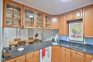 173 Summerwalk Cir, Chapel Hill, NC 27517 - Photo 4