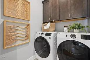 1055 Zelkova Ln, Chapel Hill, NC 27517 - Photo 14