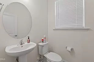 389 Channel Drop Dr, Clayton, NC 27520 - Photo 16