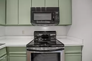 1000 Brighthurst Dr, Raleigh, NC 27605 - Photo 6