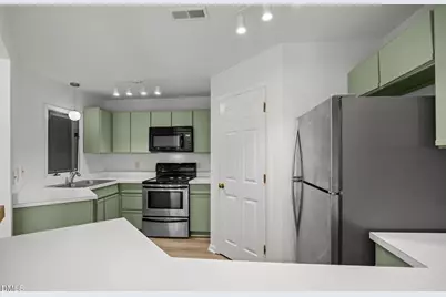 1000 Brighthurst Drive #206, Raleigh, NC 27605 - Photo 8